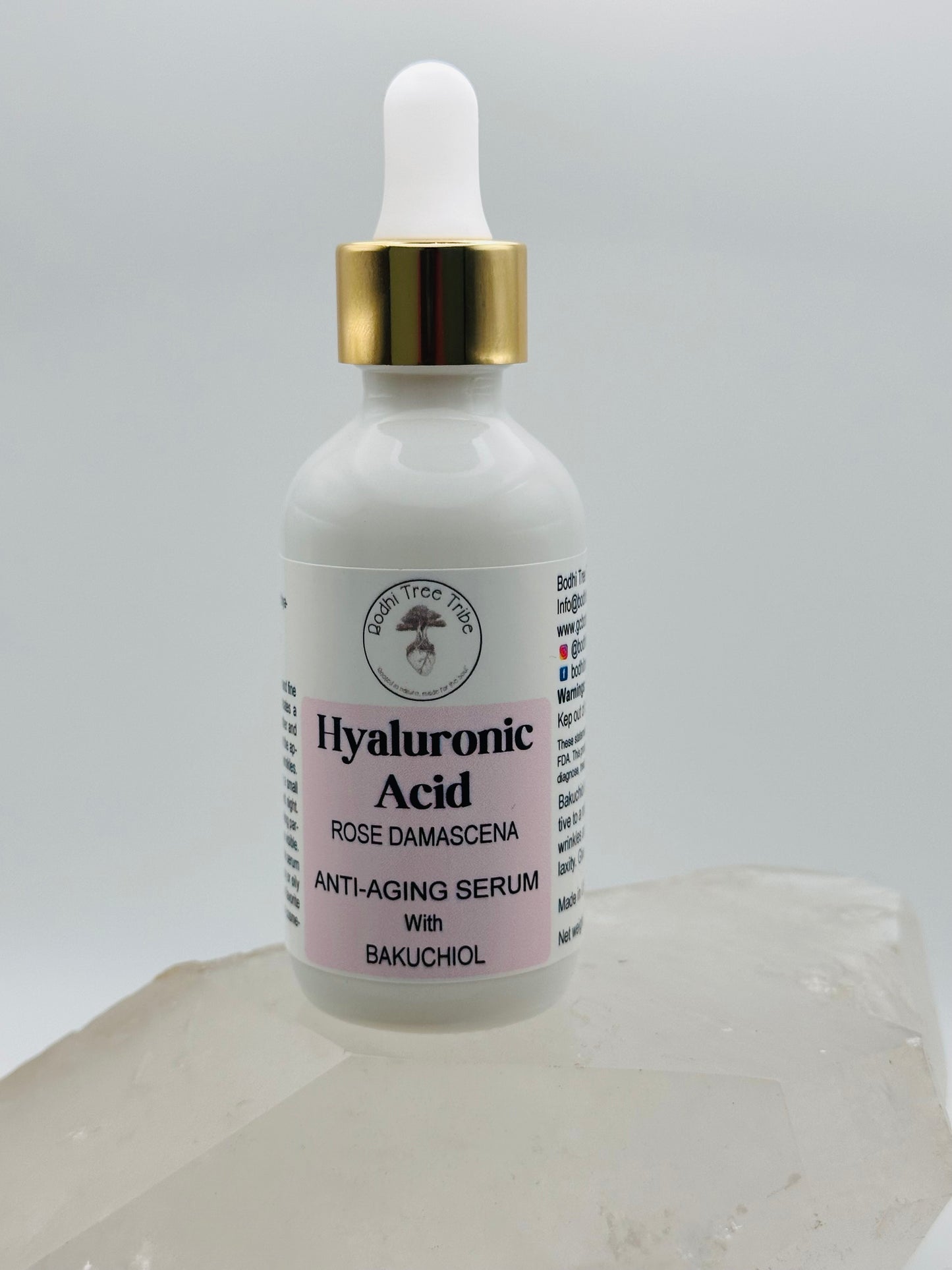 Hyaluronic Acid + Bakuchiol Serum | Rose Damascena (2 oz.). This powerful serum blends deeply hydrating Hyaluronic Acid with Bakuchiol to visibly reduce fine lines, boost elasticity, and quench thirsty skin. Infused with the calming frequency of Rose Damascena, it’s your go-to for youthful bounce and daily hydration.
Anti aging serum- Natural "retinol"